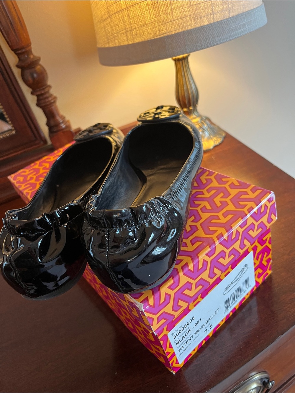 Tory Burch Black Patent Logo Ballet Flats - Picture 3 of 4